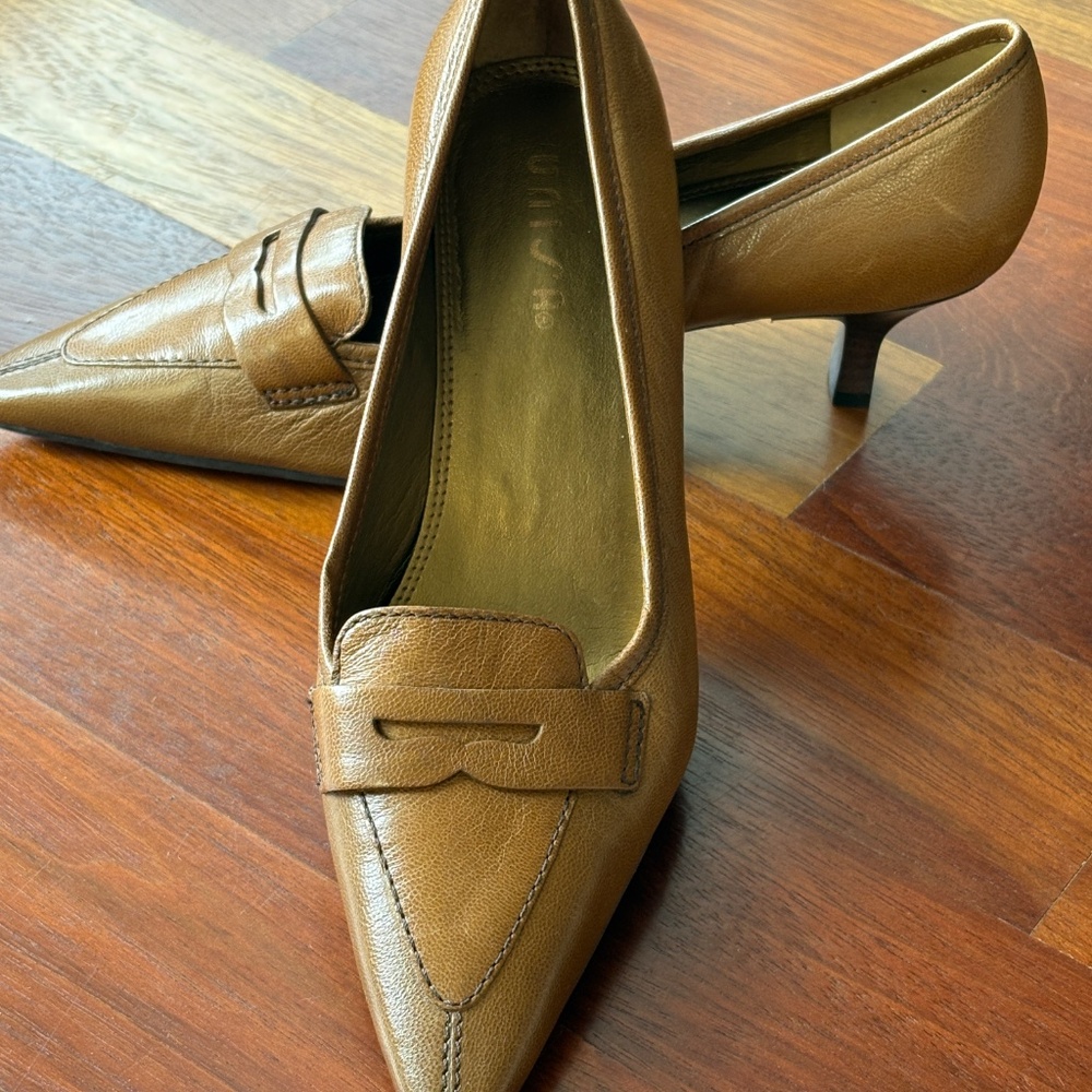 Unisa Brown Leather Mid-Height Kitten Heel